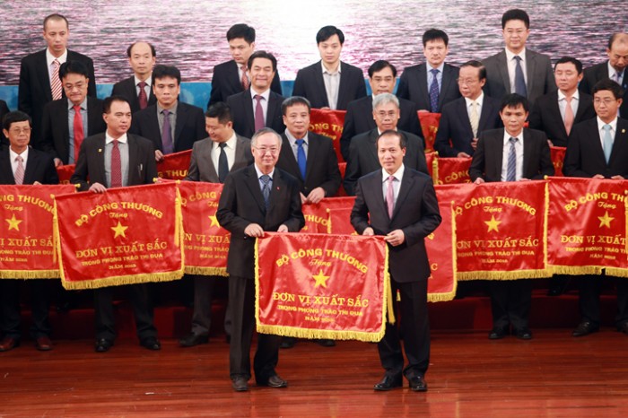 Tập đoàn dầu khí Việt Nam (PVN) - Hội nghị tổng kết công tác năm 2015 và triển khai kế hoạch năm 2016