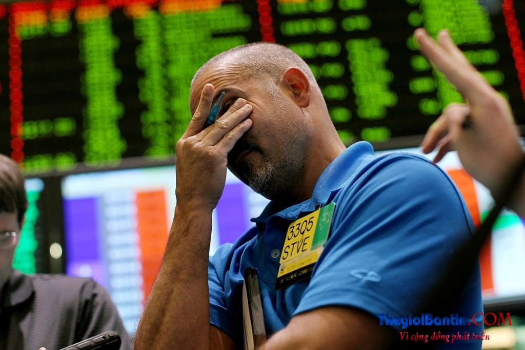 Oil Prices Fall To Lowest Level In Four Months