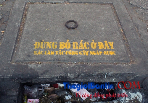 rac-lam-tac-ong-thoat-nuoc