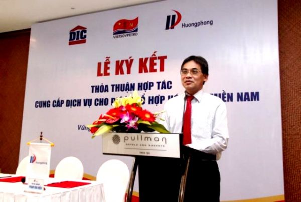 4640_VSP_ky_ket_to_hop_hoa_dau_mien_Nam1