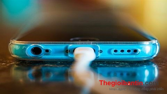 586_nhung-cach-sac-pin-sai-lam-khien-smartphone-nhanh-hong-1
