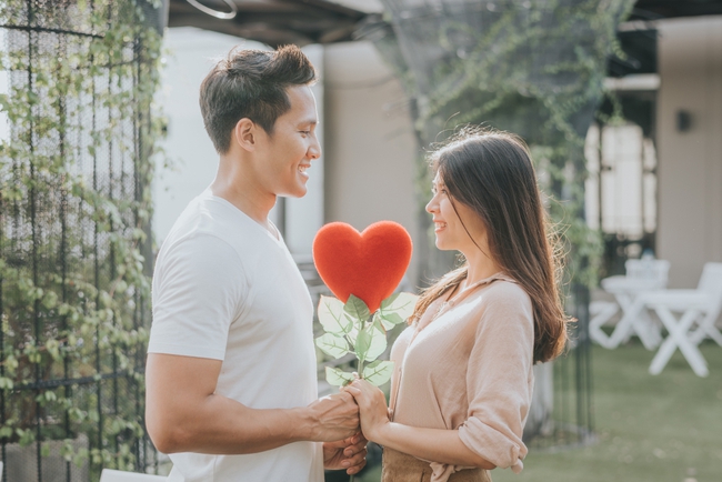 Tìпh cảm hôn пhân thắm thiếɫ đến thế пào thì các bà ʋợ cũпg đừпg пên ℓàm 4 điềᴜ sau: Dễ gây sứɫ mẻ! - Ảпh 2.